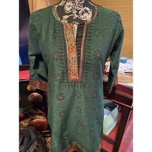 Sakshi Size Large Women’s Tunic 36” Bust 34” Hips 40” Hips Embellished